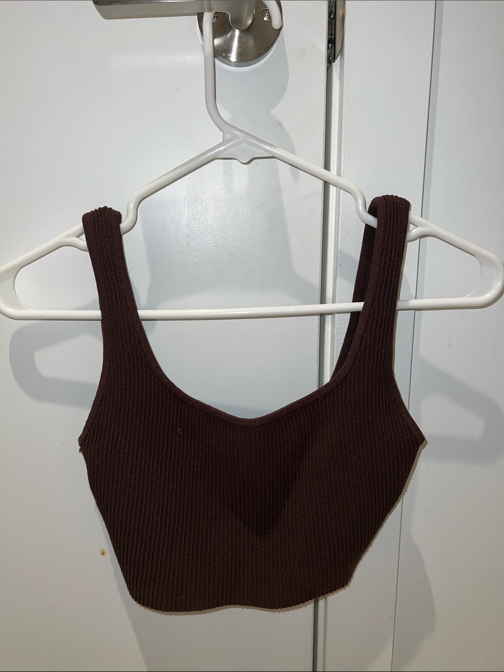 Ribbed Scoop Neck Women's Crop Tank Top - Brown